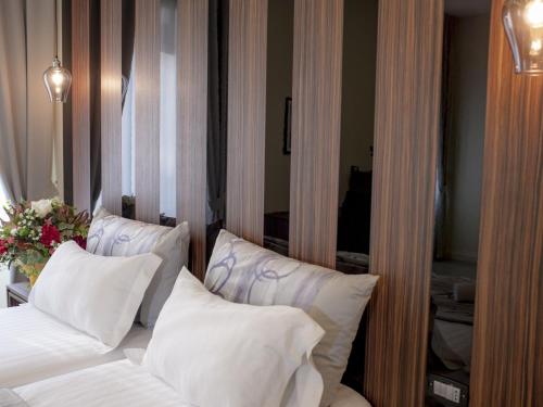 Habitación Doble Deluxe con Balcón del hotel Palazzo Firenze. Foto 5