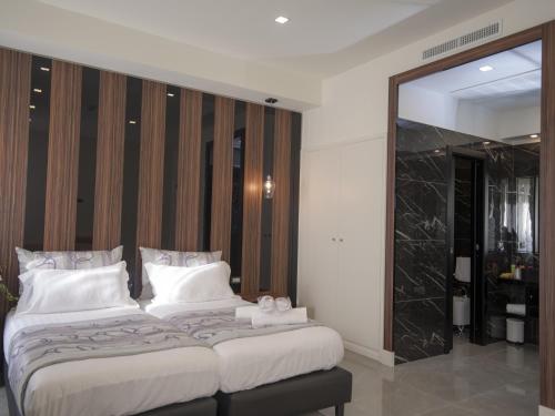 Habitación Doble Deluxe con Balcón del hotel Palazzo Firenze. Foto 6