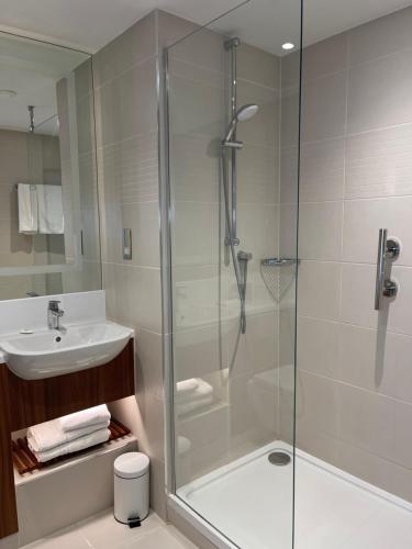 Habitación Estándar del hotel Courtyard by Marriott London Heathrow Airport