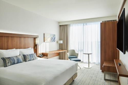 Habitación Estándar del hotel Courtyard by Marriott London Heathrow Airport. Foto 2