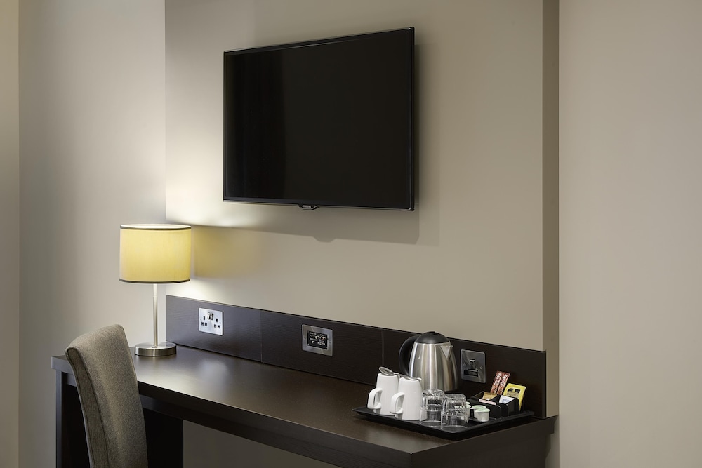 Habitación Cuádruple Familiar del hotel Premier Inn London Hendon - The Hyde. Foto 2