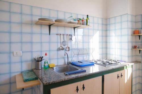 Apartamento con vistas al jardín del hotel La Palma Hostel - Pensión Central. Foto 9