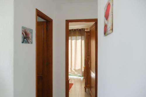 Apartamento de 1 dormitorio con balcón del hotel La Palma Hostel - Pensión Central. Foto 9