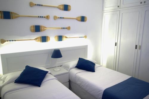 Habitación Doble con baño privado externo - 2 camas del hotel Magma Rooms. Foto 4