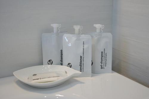 Habitación Doble con baño privado externo - 2 camas del hotel Magma Rooms. Foto 6