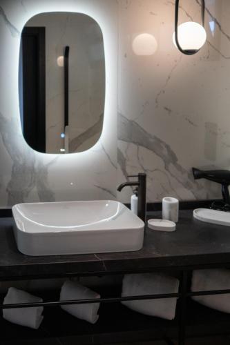 Habitación Doble Deluxe del hotel TenSuites. Foto 3