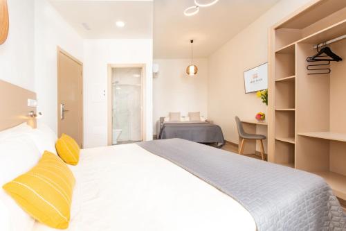 Habitación Doble con balcón del hotel Suncanarias Adeje Plaza. Foto 4