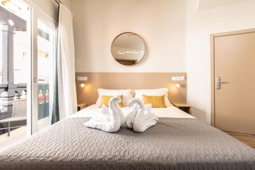 Double Room with Balcony del hotel Suncanarias Adeje Plaza. Foto 6