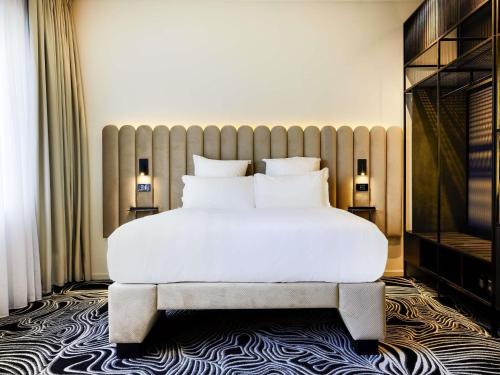 Suite Junior - Lado de la montaña del hotel Tribe Milano Malpensa. Foto 5