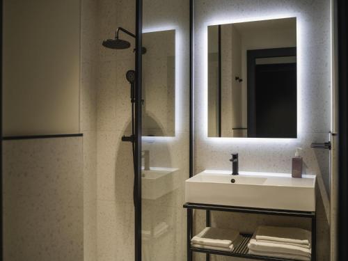 Habitación doble con 2 camas Tribe Essential del hotel Tribe Milano Malpensa. Foto 9