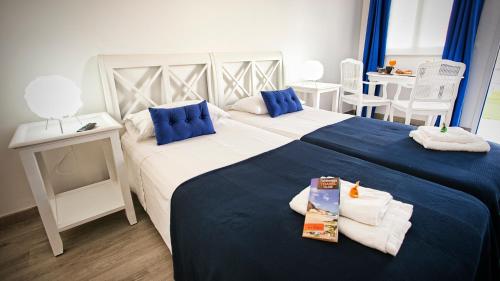 Estudio Deluxe con cama grande del hotel Corralejo Lodge. Foto 7