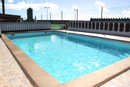 Estudio Deluxe con cama grande del hotel Corralejo Lodge. Foto 4