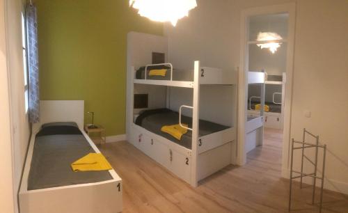 Habitación Familiar con baño privado del hotel Gran Canaria. Foto 1