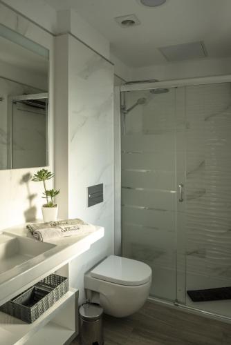 Habitación Doble Deluxe con balcón del hotel La Palmera Hotel Boutique. Foto 3