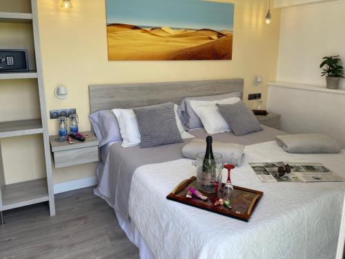 Suite con terraza del hotel La Palmera Hotel Boutique. Foto 5