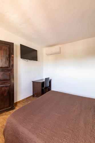 Deluxe Double or Twin Room with Balcony del hotel Valtisya House Pool and Airport. Foto 8