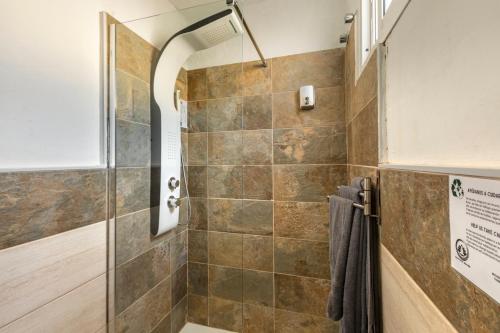 Deluxe Double or Twin Room with Balcony del hotel Valtisya House Pool and Airport. Foto 11