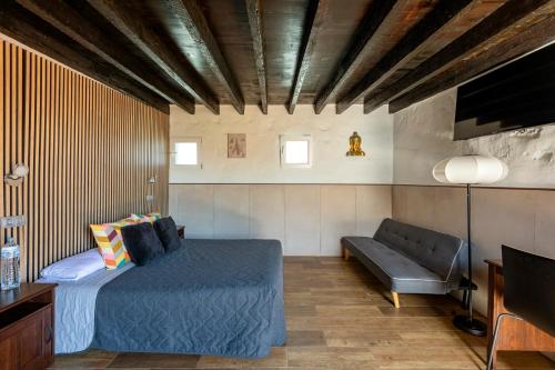 Double or Twin Room with Private Bathroom del hotel Valtisya House Pool and Airport. Foto 5