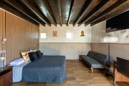 Double or Twin Room with Private Bathroom del hotel Valtisya House Pool and Airport. Foto 8