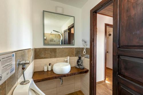 Habitación Doble Deluxe con balcón - 1 o 2 camas del hotel Valtisya House Pool and Airport. Foto 4