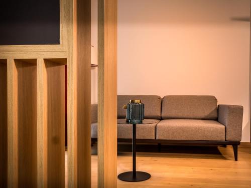 Suite Junior del hotel IntercityHotel Geneva. Foto 1