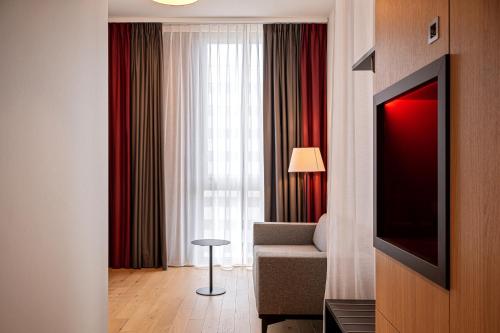 Suite Junior del hotel IntercityHotel Geneva. Foto 5