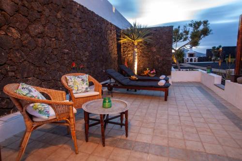 Habitación Doble con terraza del hotel Los Lirios Hotel Rural. Foto 1