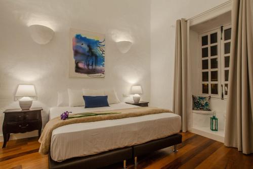 Habitación Superior con cama extragrande del hotel Los Lirios Hotel Rural. Foto 2