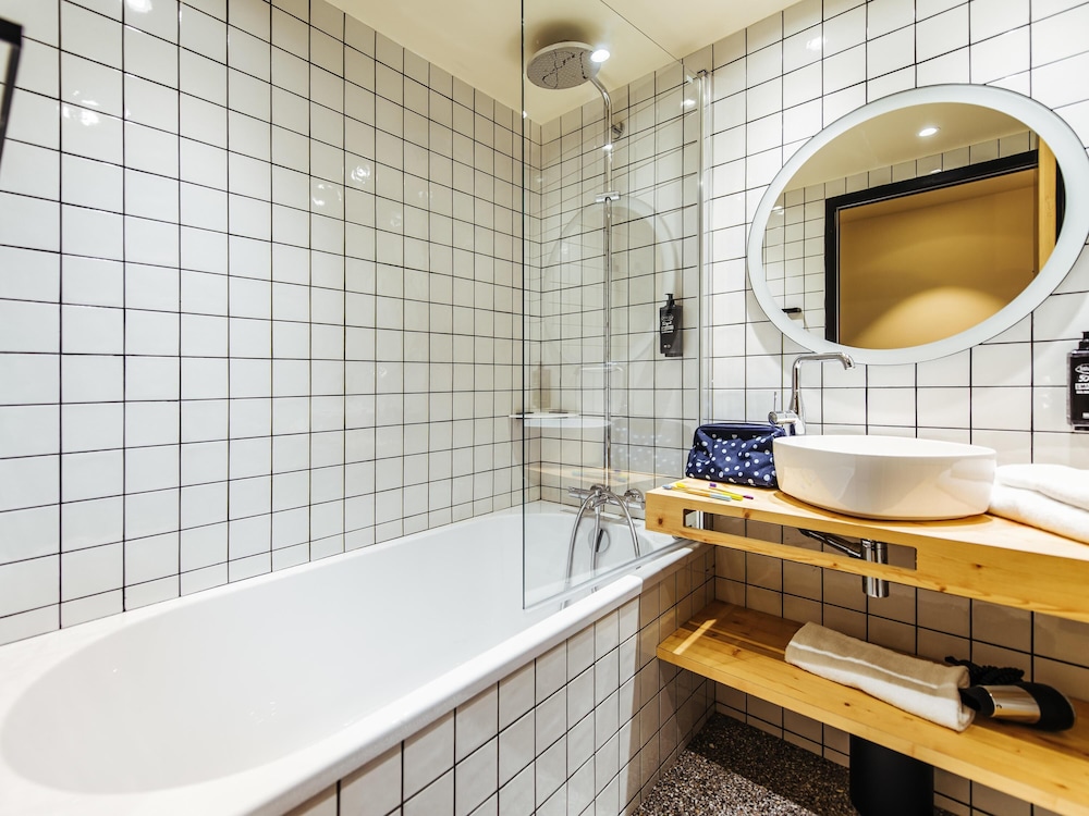 Habitación estándar con 2 camas individuales del hotel ibis Styles Rouen Centre Rive Gauche. Foto 4