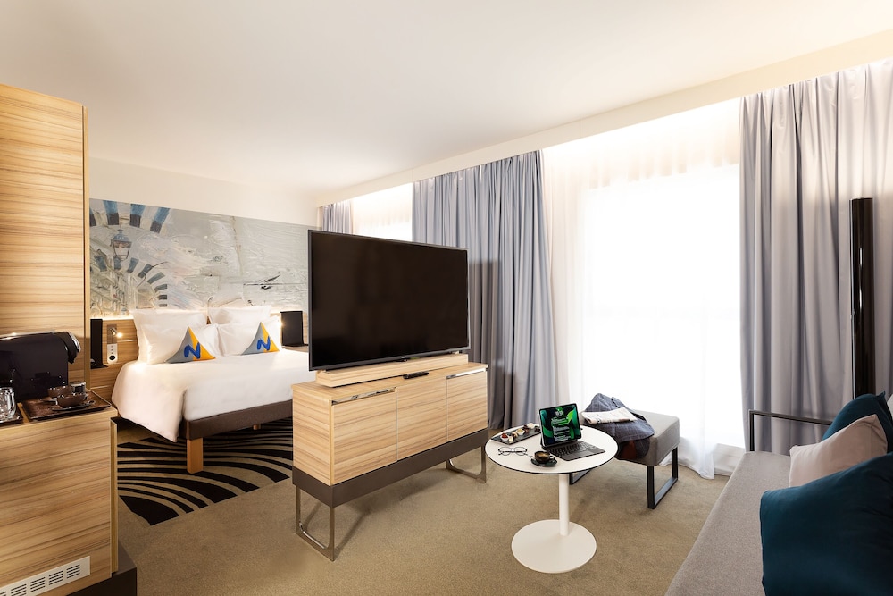 Habitacion Luxe con 1 cama kingsize del hotel Novotel Tunis Lac. Foto 9
