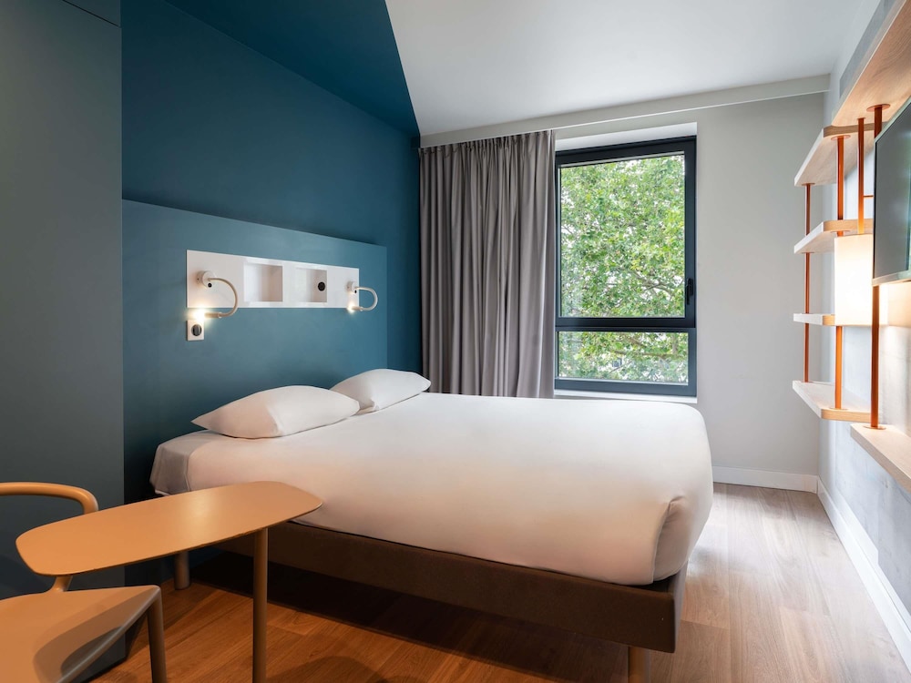 Habitación Estándar con 1 cama doble del hotel ibis budget Rouen Centre Rive Gauche. Foto 1