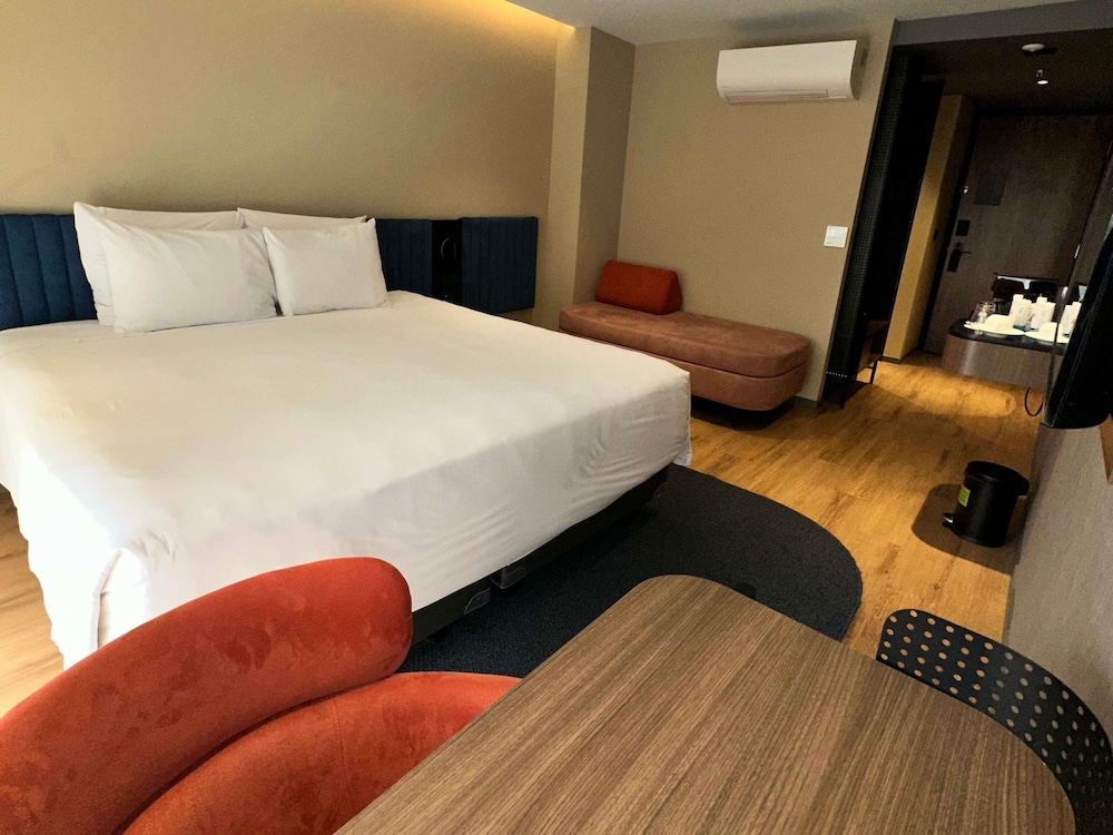 Habitación superior, 1 cama kingsize, 23 metros cuadrados, 247 pies cuadrados del hotel Novotel México City Centro Histórico