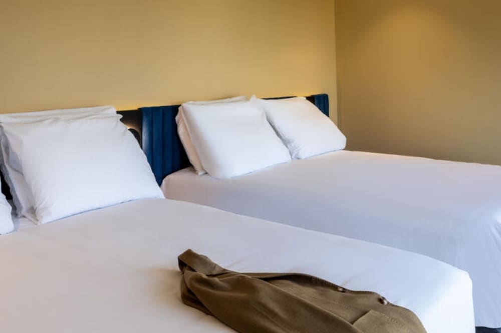 Habitación superior, 2 camas dobles, 23 metros cuadrados, 247 pies cuadrados del hotel Novotel México City Centro Histórico. Foto 2