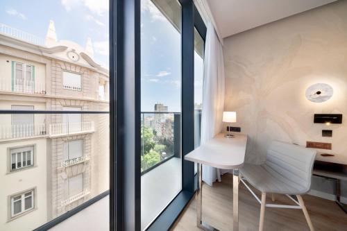 Habitación Innside con balcón del hotel INNSiDE Tenerife Santa Cruz