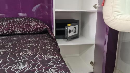 Estudio con terraza y vistas laterales al mar del hotel Las Vistas TRG Tenerife Royal Gardens. Foto 15