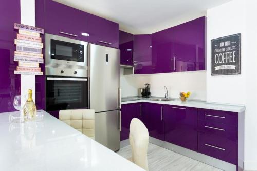 Estudio con terraza y vistas laterales al mar del hotel Las Vistas TRG Tenerife Royal Gardens. Foto 18