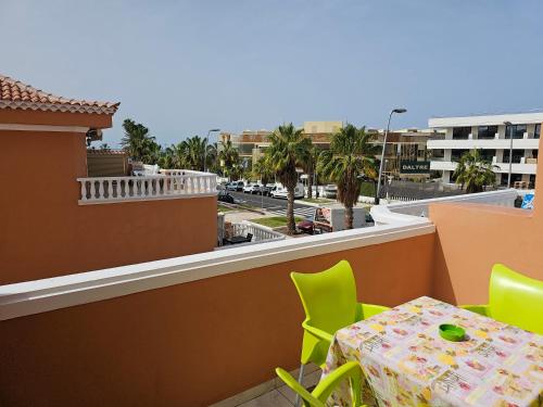 Apartment with Terrace and Lateral Sea View del hotel Las Vistas TRG Tenerife Royal Gardens. Foto 29