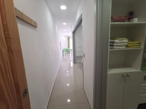 Holiday Home with Terrace and Lateral Sea View del hotel Las Vistas TRG Tenerife Royal Gardens. Foto 11