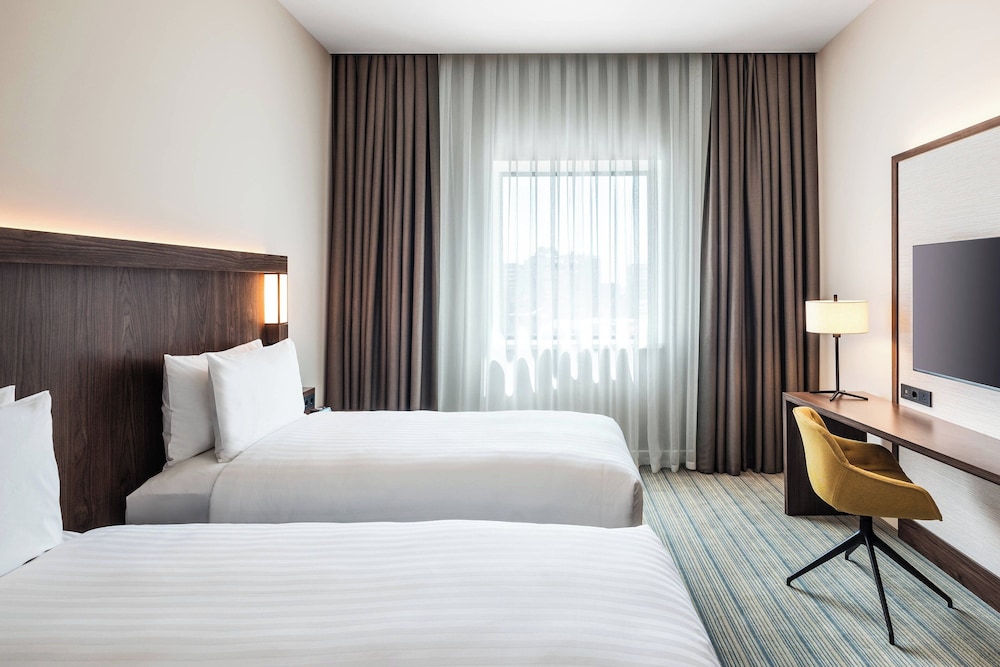 Habitación, 2 camas individuales, vistas al jardín del hotel Courtyard by Marriott Baku