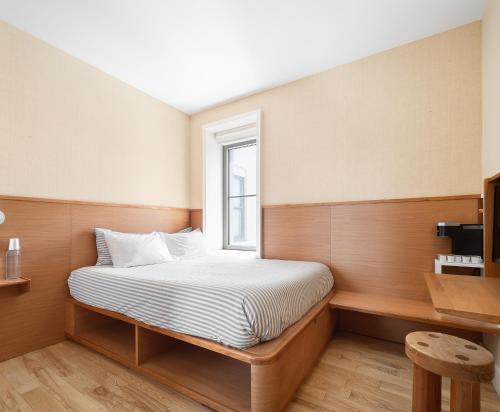 Estudio con cama grande del hotel Untitled at 3 Freeman Alley. Foto 1