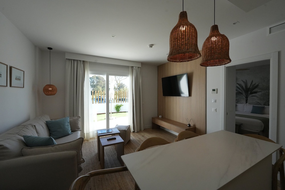 Apartamento Confort, 1 habitación, cocina, vistas al jardín del hotel Punta Candor Suites. Foto 3