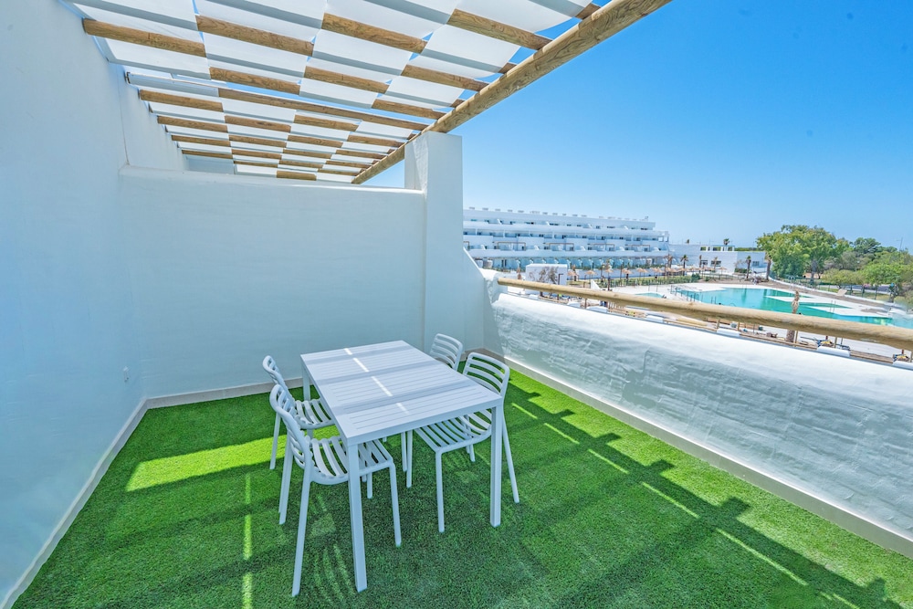 Apartamento Confort, 2 habitaciones, cocina, vistas al mar del hotel Punta Candor Suites. Foto 8