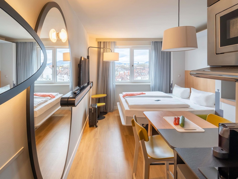 Estudio Queen del hotel Adagio Access Freiburg. Foto 1