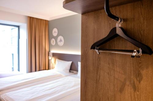 Habitación con Dos Camas con Vistas del hotel Kiel-Schwedenkai. Foto 1