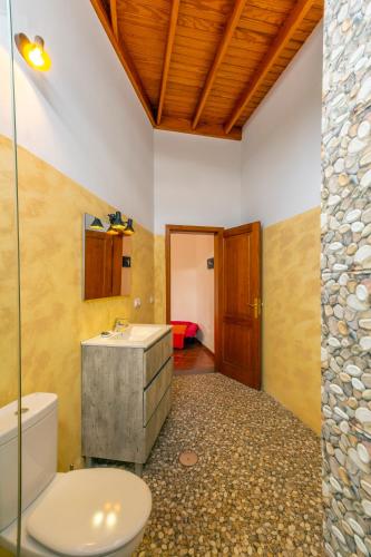 Suite con vistas al jardín del hotel Timanfaya Casa Rural