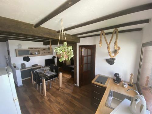 Apartamento con vistas al mar del hotel Rural Finca Marisa. Foto 1