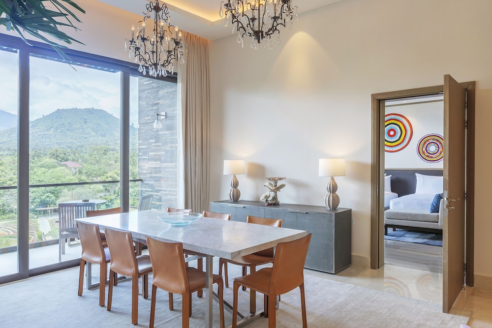 Suite Presidencial RedLevel de Dos Dormitorios Vistas a la Montaña del hotel Gran Melia Arusha. Foto 4