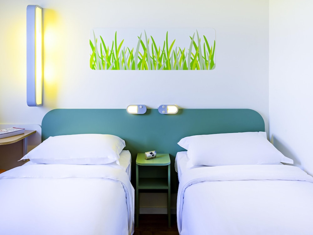 Apartamento estándar con dos camas individuales del hotel Ibis Budget Curitiba Aeroporto