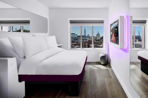 Habitación Premium con cama grande del hotel Yotel London City
