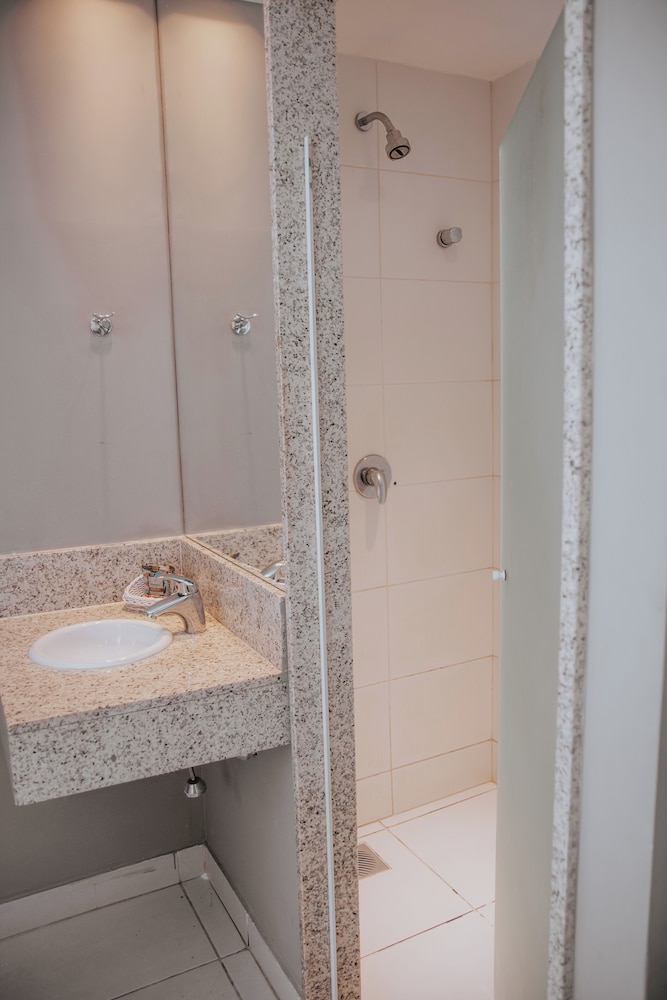 Habitación estándar doble del hotel Rede Andrade Lapa. Foto 8